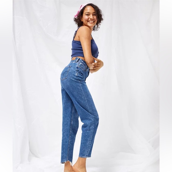 AE Relaxed Mom Jean - Picture 3 of 14